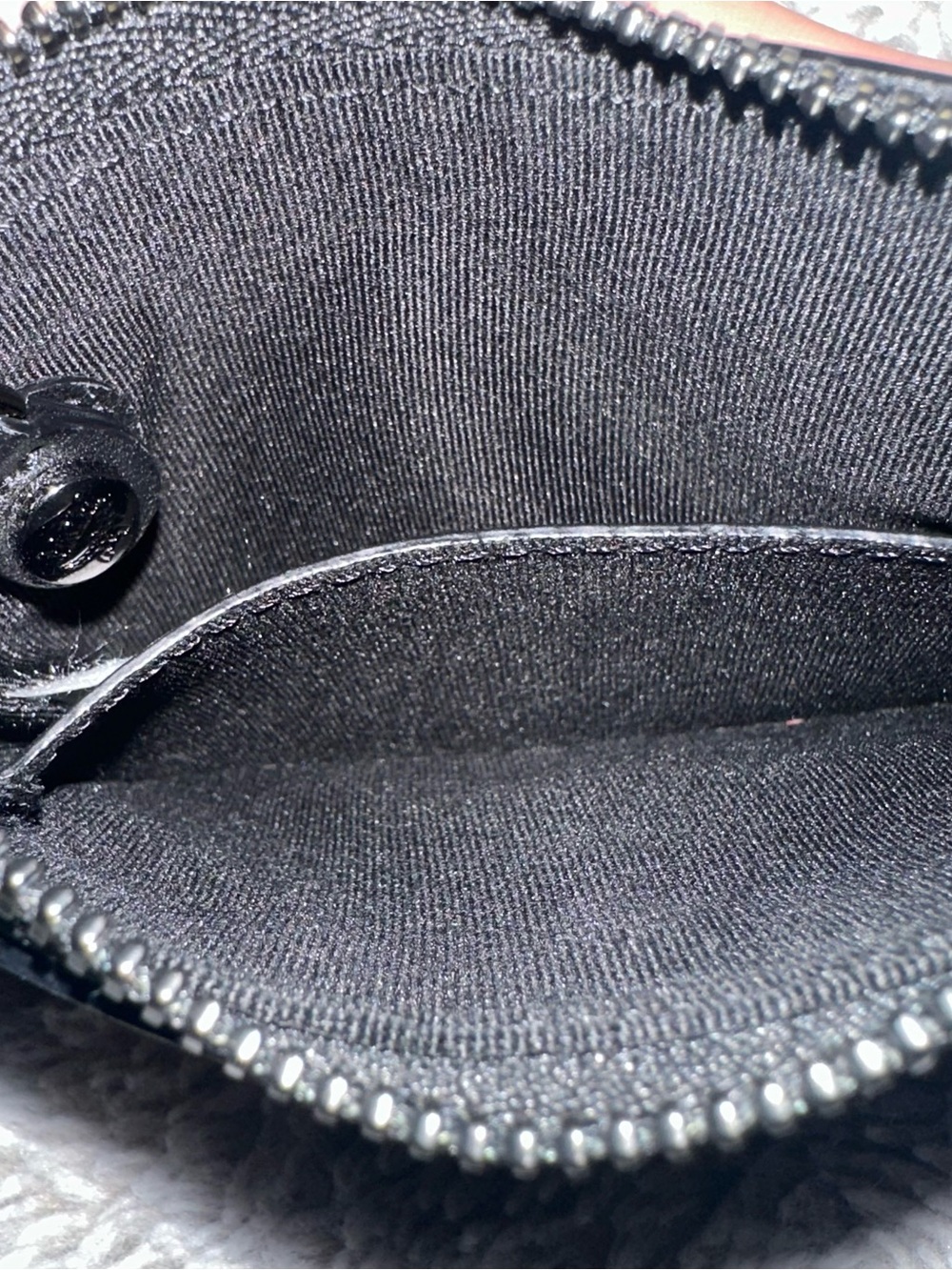 MCM Key Pouch in Color Splash Logo Leather - Picture 3 of 6